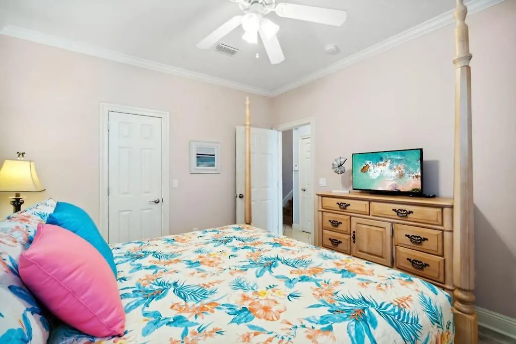 Seas The Dream At The Villages Of Crystal Beach Destin Holiday home