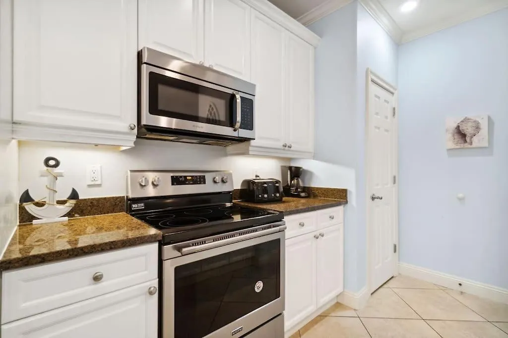 Seas The Dream At The Villages Of Crystal Beach Destin 0*,